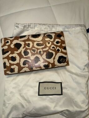 Gucci Leopard-Print Leather Wallet on Chain in Brown and Cream